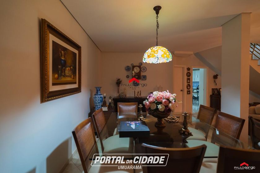 Sobrado &agrave; venda - 316m&sup2; - Zona II