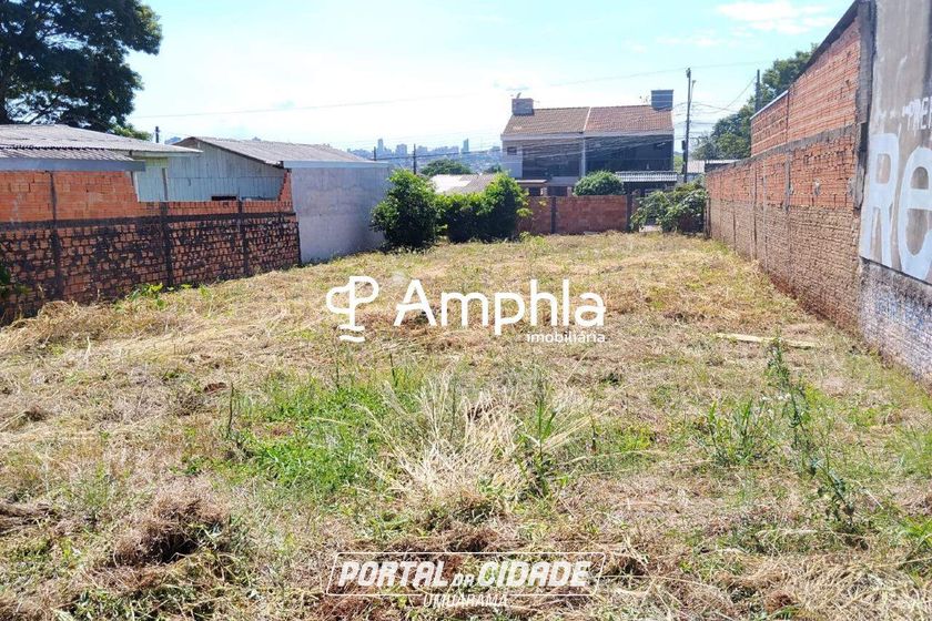 Terreno &agrave; venda - 640m&sup2; - Santa Cruz
