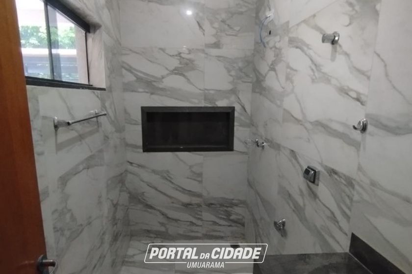 Casa &agrave; venda - 132m&sup2; - Jardim Azal&eacute;ia