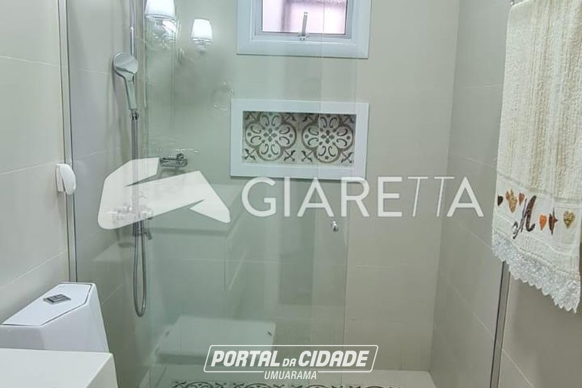 Casa &agrave; venda - 204m&sup2; - JARDIM PANCERA
