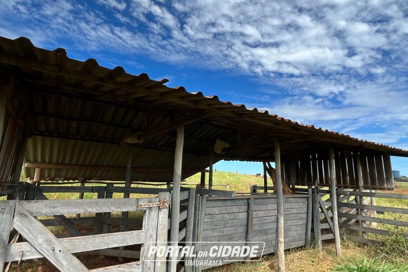 Ch&aacute;cara &agrave; venda - 24m&sup2; - SERRA DOS DOURADOS