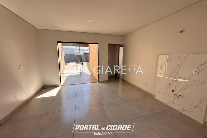 Casa &agrave; venda - 49m&sup2; - JARDIM PINHEIRINHO