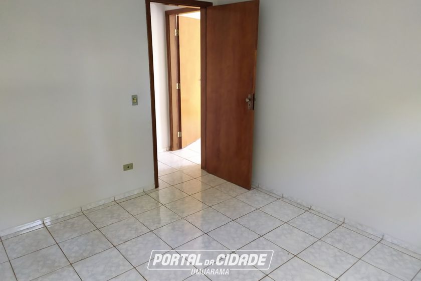 Apartamento para alugar - 95m&sup2; - ZONA III