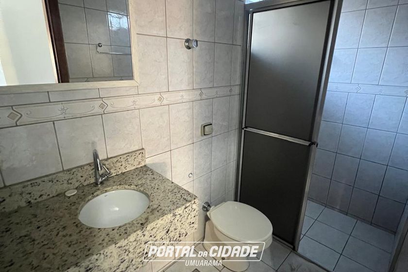 Casa para alugar - 100m&sup2; - Jardim Alphavile