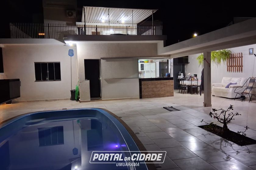 Sobrado &agrave; venda - 310m&sup2; - PRA&Ccedil;A CENTRAL DOURADINA PR