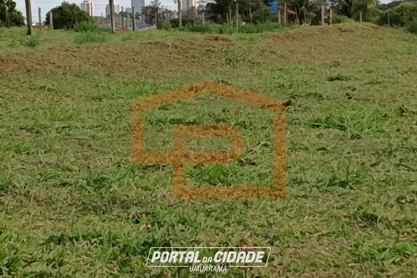 Ch&aacute;cara &agrave; venda - 20000m&sup2; - Zona Rural