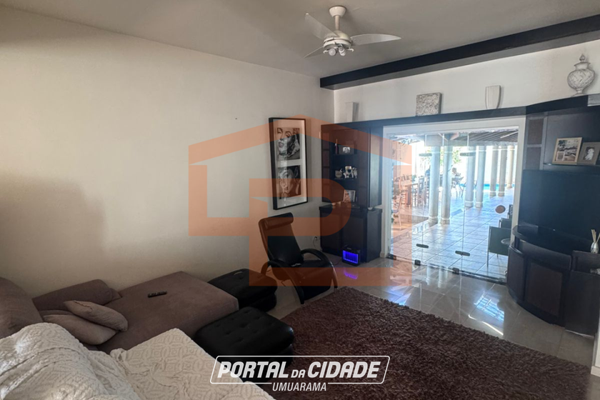 Casa &agrave; venda - 420m&sup2; - Zona I