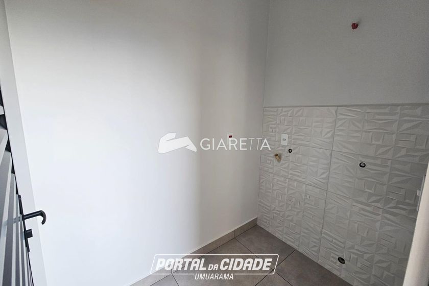 Casa &agrave; venda - 61m&sup2; - JARDIM PARIZOTTO