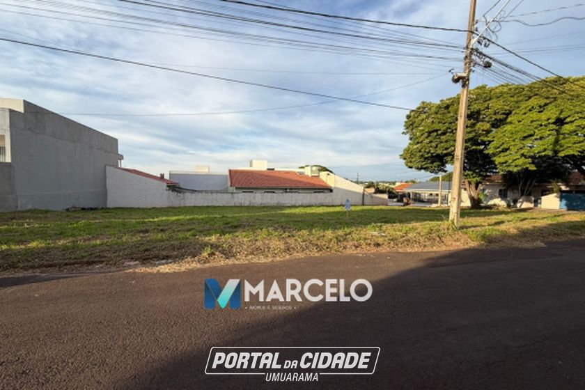 Terreno &agrave; venda - 648m&sup2; - Zona VII