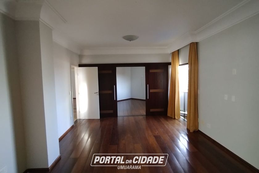 Casa &agrave; venda - 406m&sup2; - Zona II