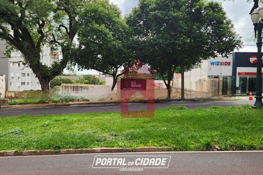 Terreno &agrave; venda - 525m&sup2; - Zona I