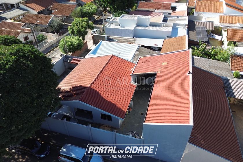 Casa &agrave; venda - 250m&sup2; - Jardim Uni&atilde;o