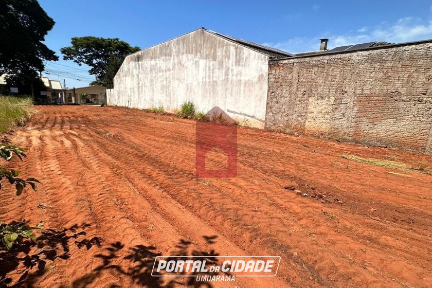 Terreno &agrave; venda - 285m&sup2; - Zona VII