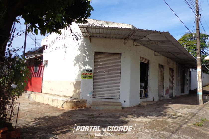 Sal&atilde;o Comercial &agrave; venda - 119m&sup2; - Zona Armazem