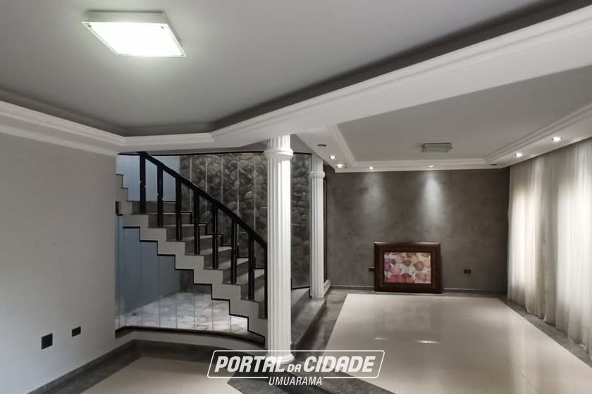 Sobrado &agrave; venda - 376m&sup2; - Zona I