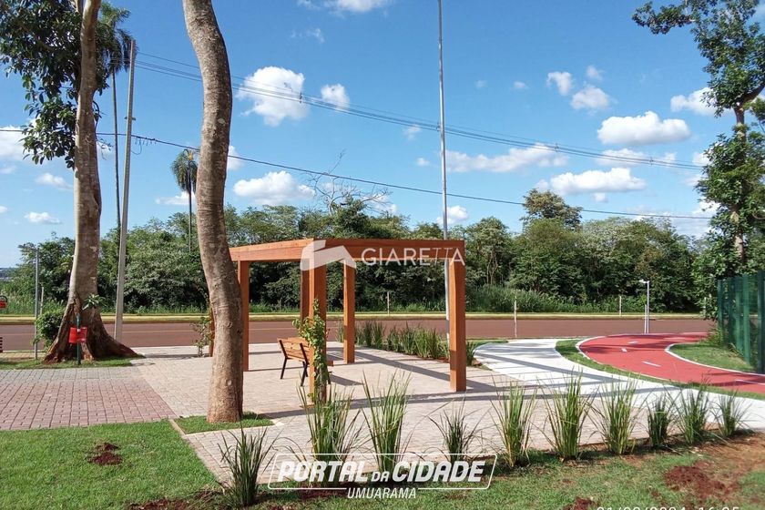 Terreno &agrave; venda - 250m&sup2; - CRISTO REI