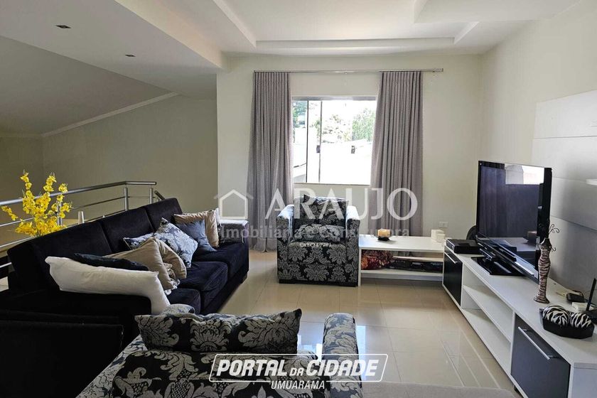 Sobrado &agrave; venda - 272m&sup2; - Zona III