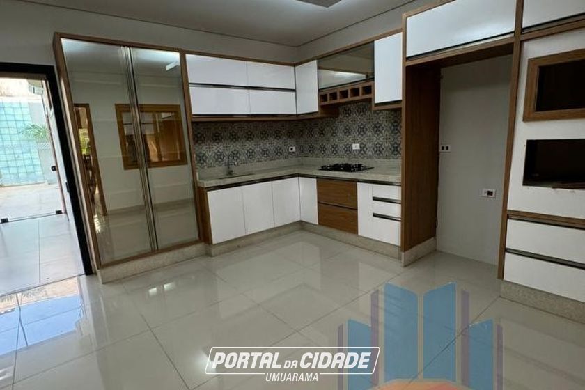 Casa &agrave; venda - 380m&sup2; - Jardim Imigrantes II