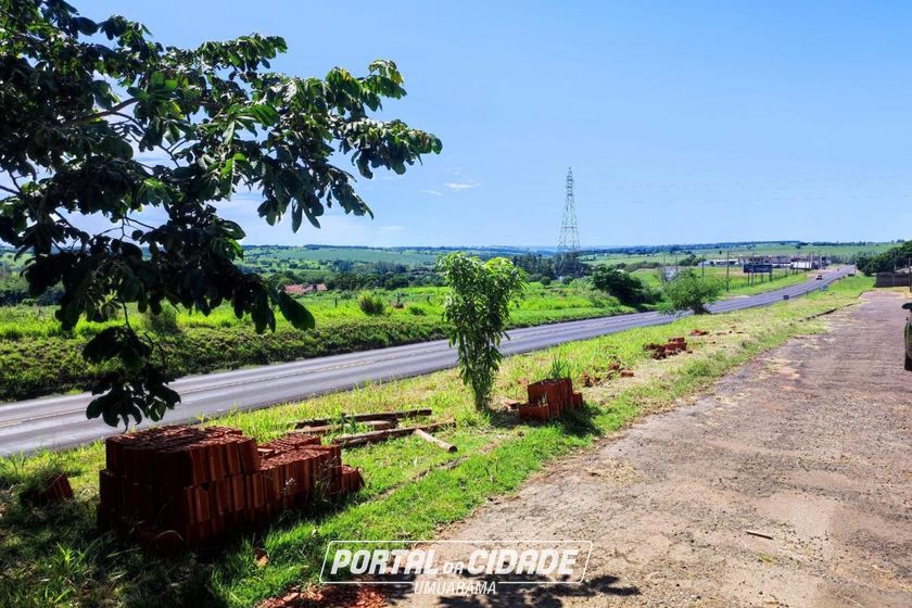 Casa &agrave; venda - 100m&sup2; - Jardim Campo Belo