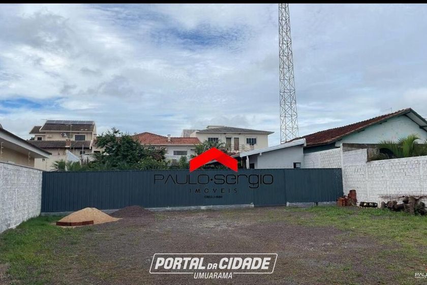 Ch&aacute;cara &agrave; venda - 270m&sup2; - Centro