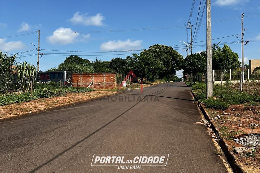 Terreno &agrave; venda - 198m&sup2; - Centro