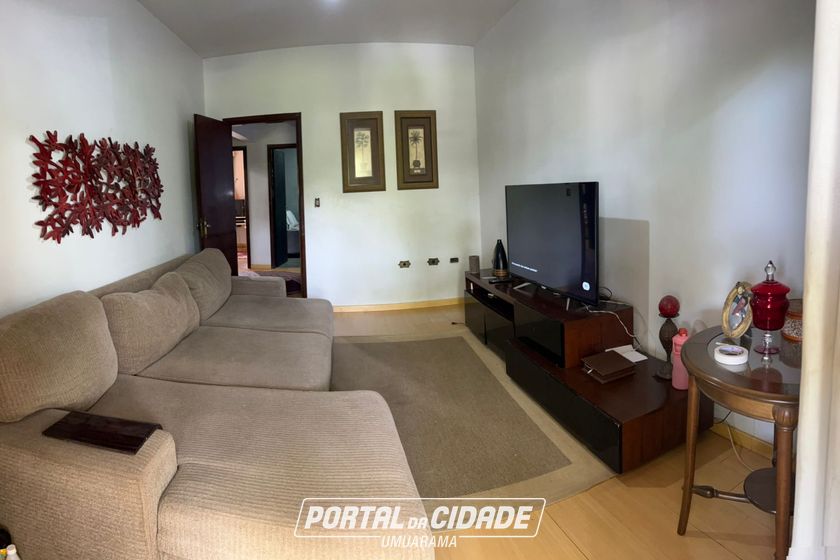 Sobrado para alugar - 241m&sup2; - Zona 1 A