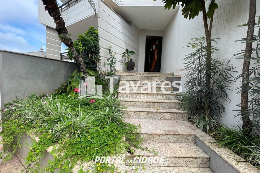 Sobrado &agrave; venda - 484m&sup2; - Zona II