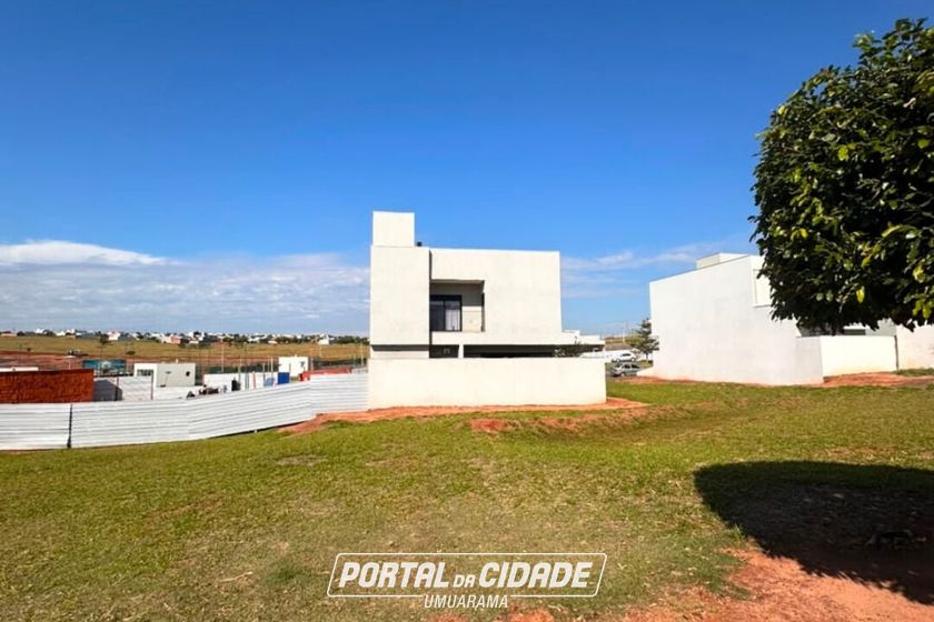 Terreno &agrave; venda - 240m&sup2; - Gleba Figueira