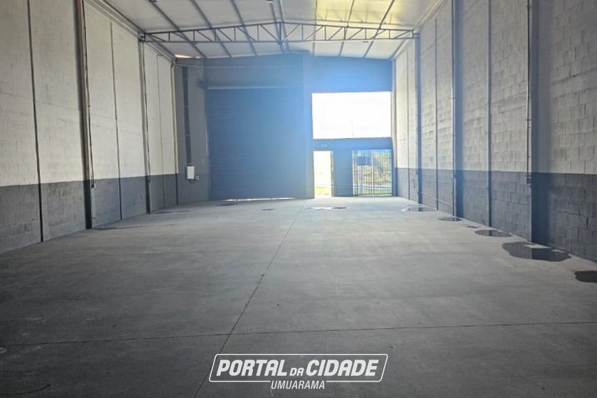 Sal&atilde;o Comercial para alugar - 210m&sup2; - Parque Irani