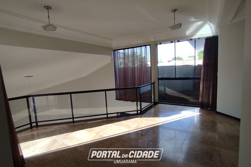 Casa &agrave; venda - 406m&sup2; - Zona II