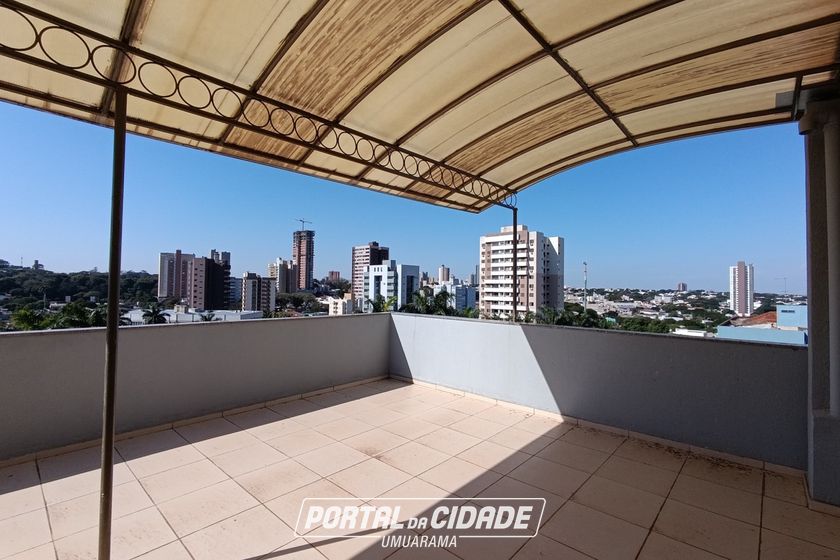 Sal&atilde;o Comercial para alugar - 185m&sup2; - ZONA I