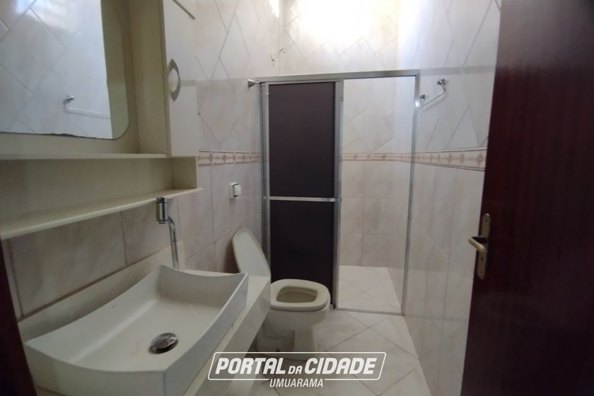 Casa &agrave; venda - 255m&sup2; - ZONA VI