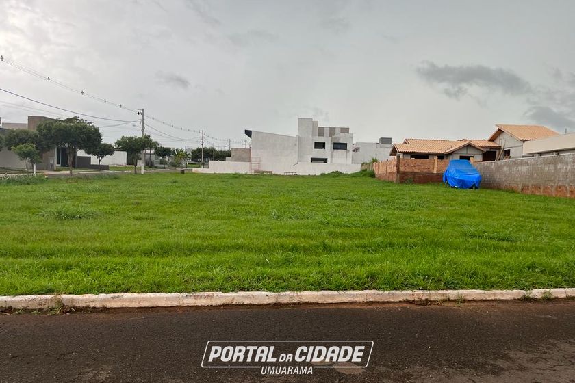 Terreno &agrave; venda - 720m&sup2; - Condom&iacute;nio Mirante