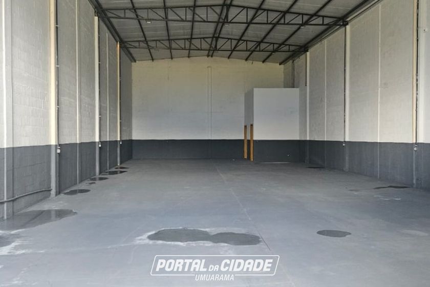 Sal&atilde;o Comercial para alugar - 210m&sup2; - Parque Irani