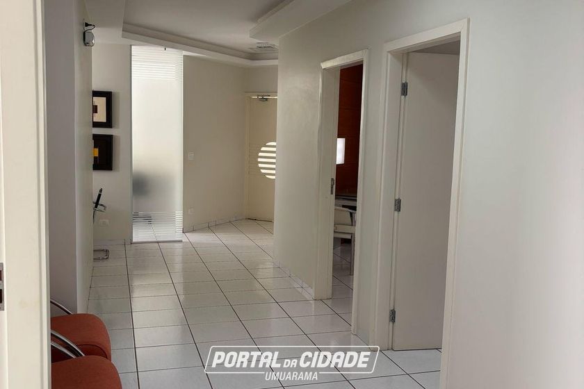 Sal&atilde;o Comercial &agrave; venda - 345m&sup2; - Zona I