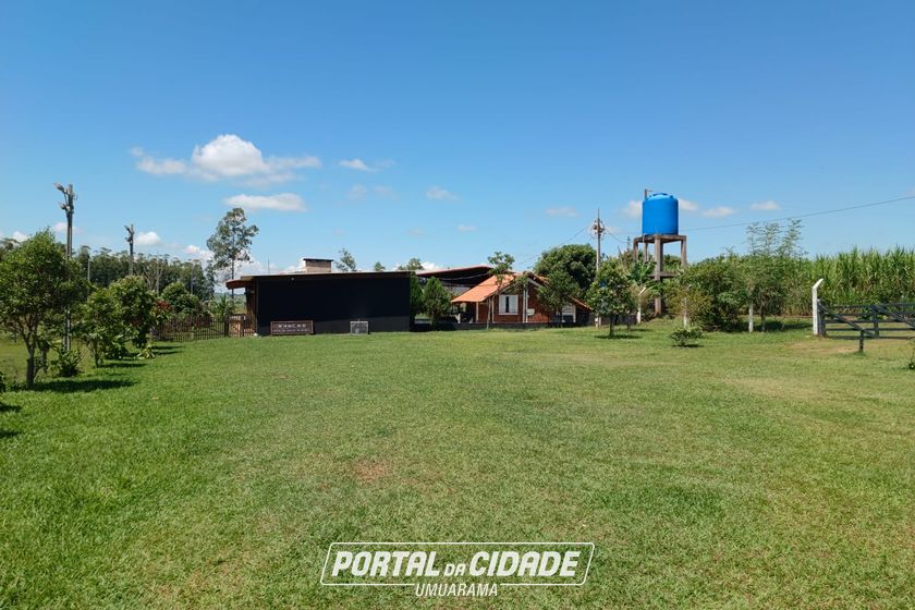 Ch&aacute;cara &agrave; venda - 20m&sup2; - Estrada Jaborandi