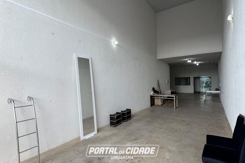 Sal&atilde;o Comercial para alugar - 180m&sup2; - Parque Residencial da G&aacute;vea