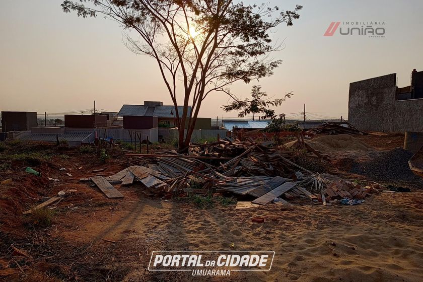 Terreno &agrave; venda - 125m&sup2; - Jardim Cima