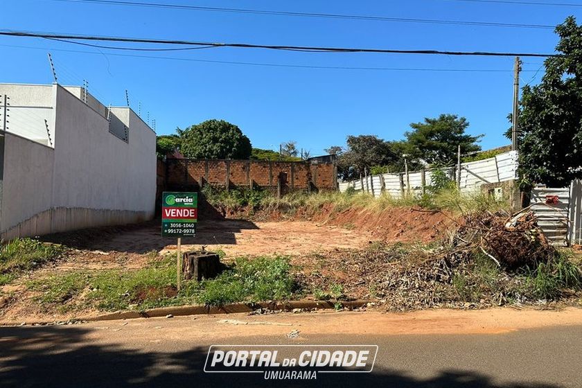 Terreno &agrave; venda - 555m&sup2; - Pra&ccedil;a Tamoio