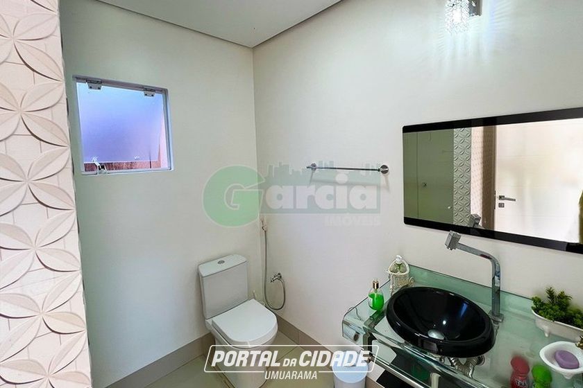 Casa &agrave; venda - 330m&sup2; - .