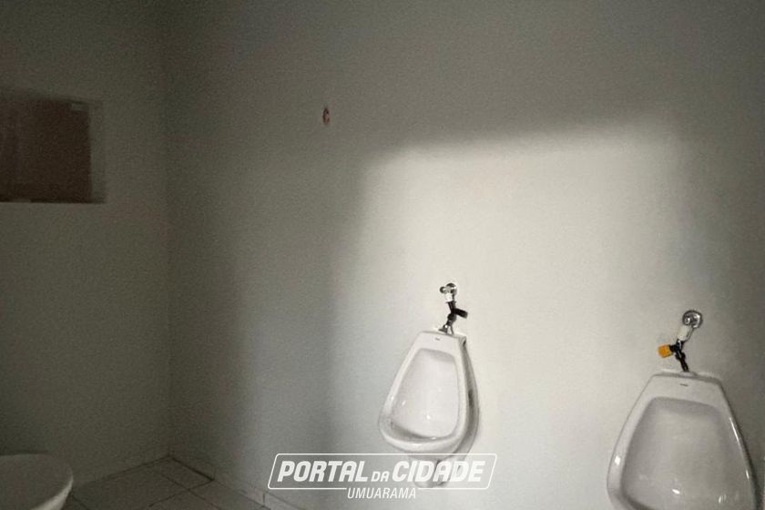 Sal&atilde;o Comercial para alugar - 245m&sup2; - Zona V