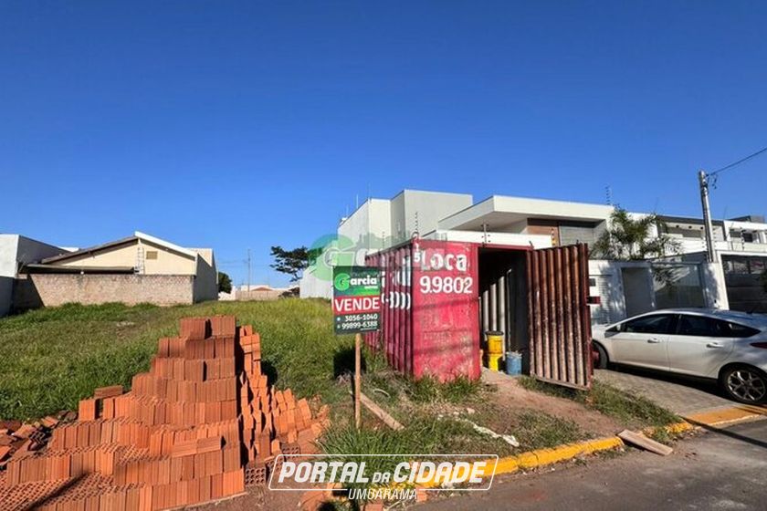 Terreno &agrave; venda - 187m&sup2; - Jardim Cima