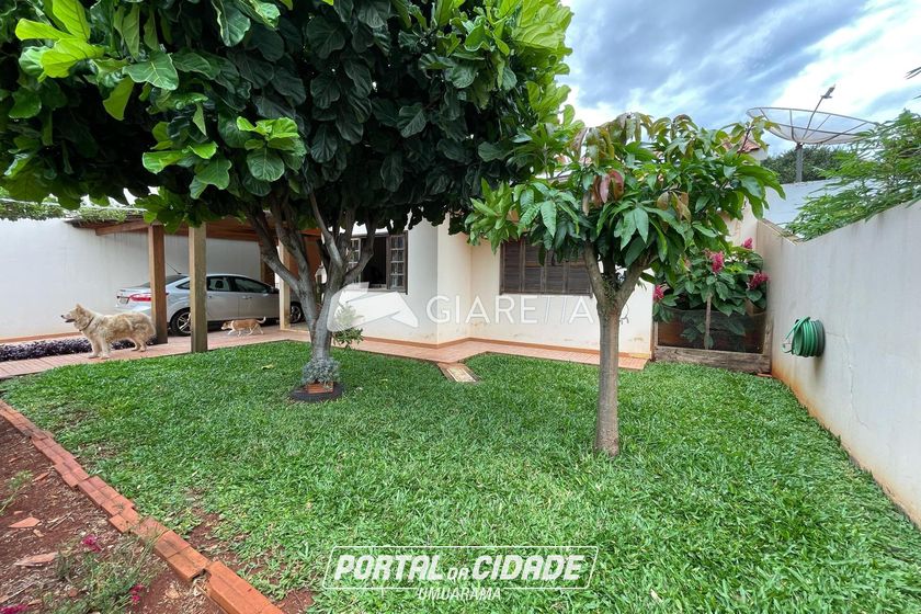 Casa &agrave; venda - 207m&sup2; - VILA INDUSTRIAL