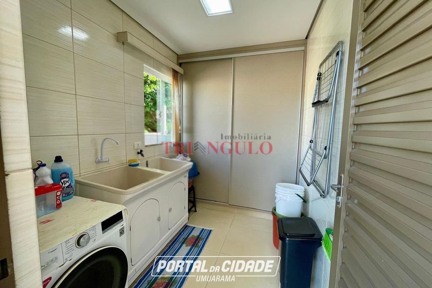 Sobrado &agrave; venda - 338m&sup2; - ZONA I