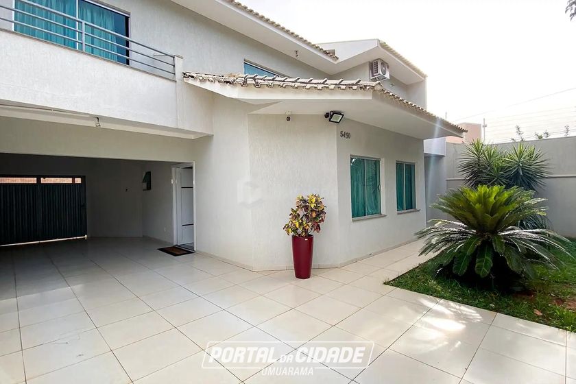 Sobrado &agrave; venda - 197m&sup2; - Zona II
