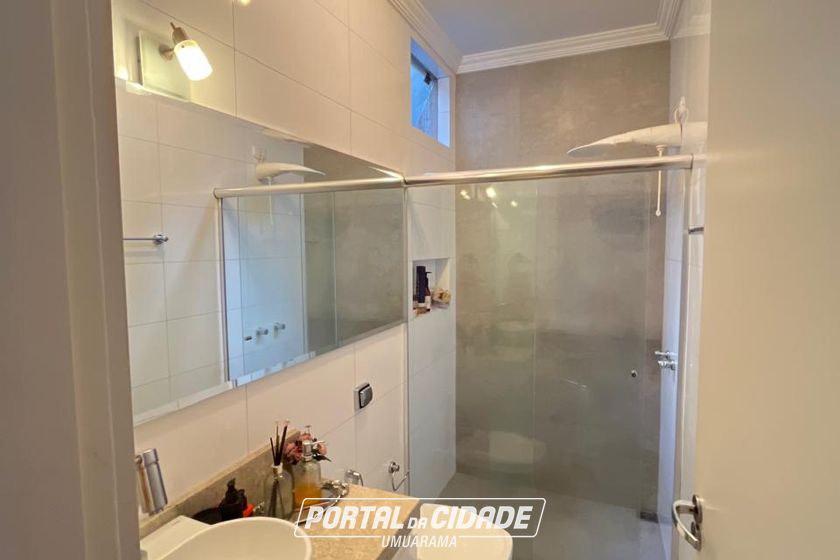 Sobrado &agrave; venda - 245m&sup2; - Zona II