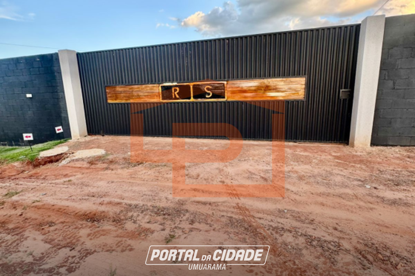 Ch&aacute;cara &agrave; venda - 2000m&sup2; - Zona Rural