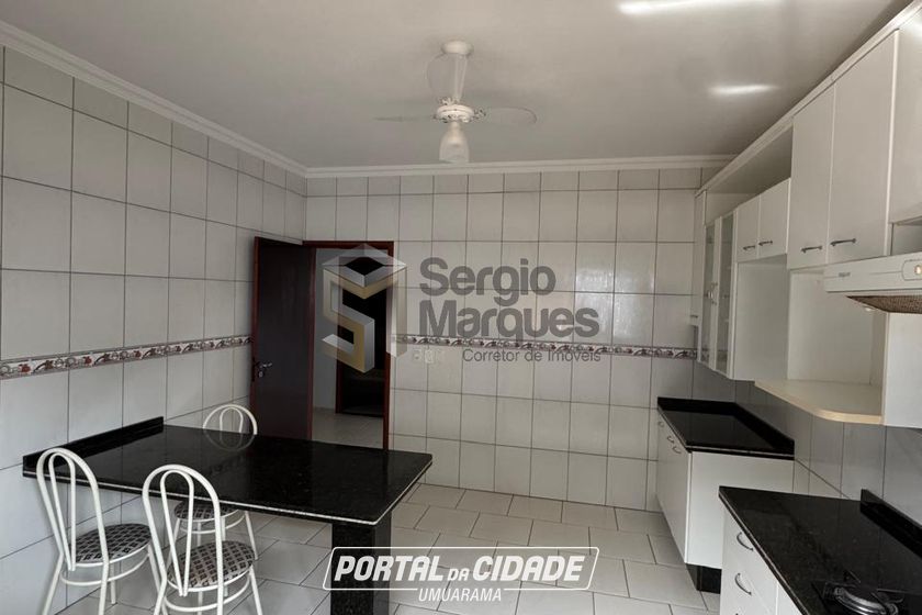 Casa &agrave; venda - 250m&sup2; - Jardim Bandeirantes