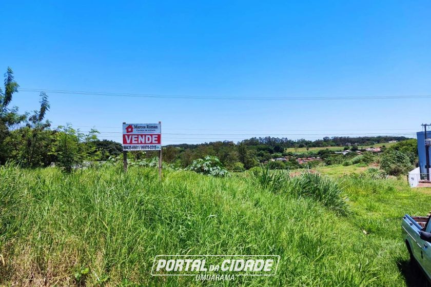 Terreno &agrave; venda - 2100m&sup2; - PR-323