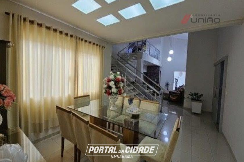 Casa &agrave; venda - 292m&sup2; - Zona III